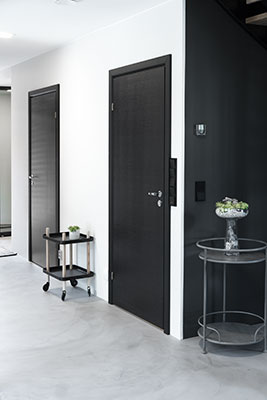 Дверь усиленная шпонированная SWEDOOR by Jeld-Wen Steady 411 фотография